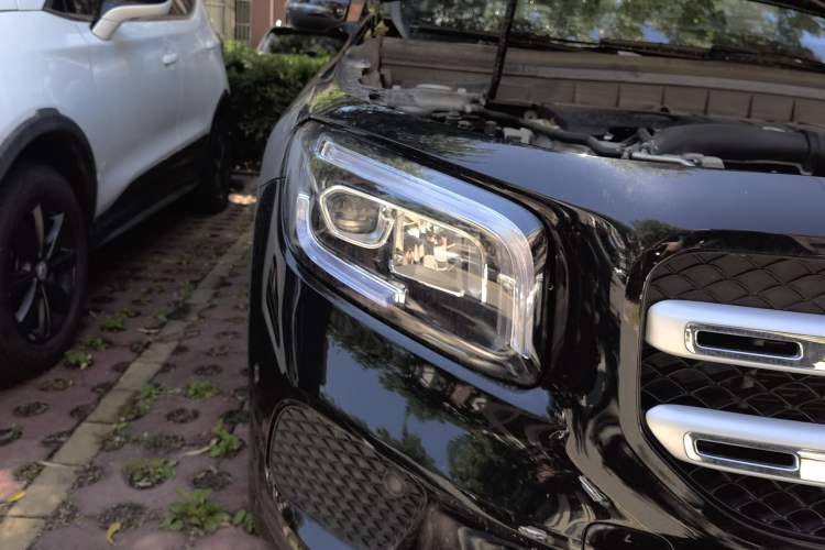 Used Mercedes-Benz GLB 2023 GLB 220 Sport Edition Right Front Headlight