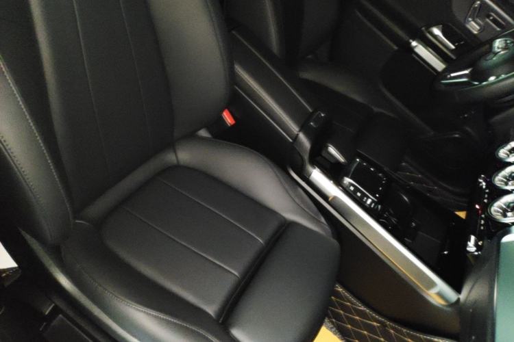 Used Mercedes-Benz GLB 2023 GLB 220 Fashion Model Right Front Seat
