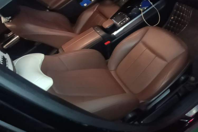 Used Mercedes-Benz GLB 2023 GLB 200 Dynamic Edition Right Front Seat