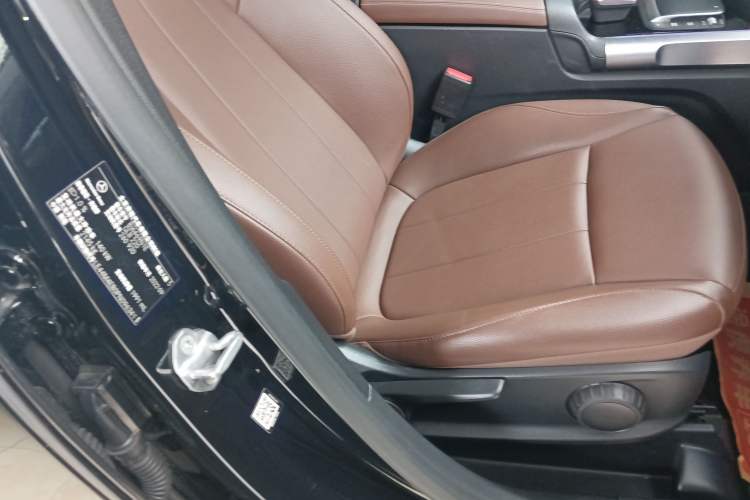 Used Mercedes-Benz GLB 2023 GLB 220 Sport Edition Right Front Seat