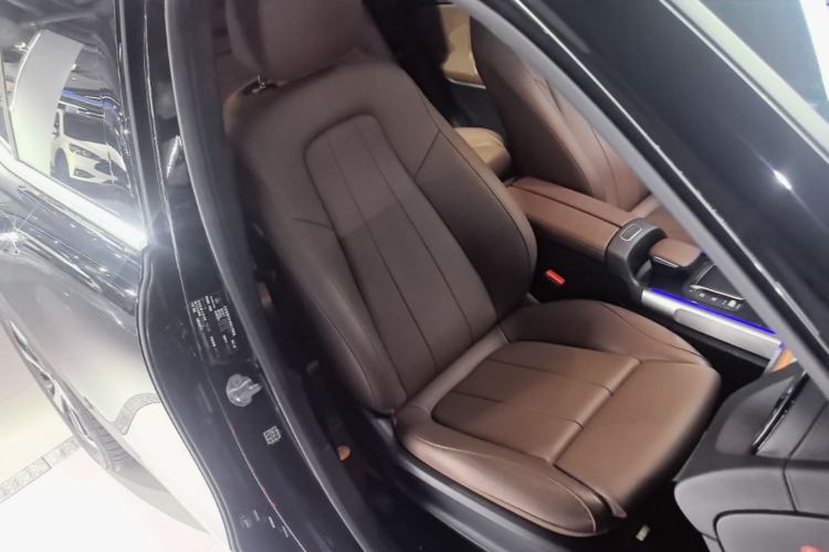 Used Mercedes-Benz GLB 2023 GLB 220 Fashion Model Right Front Seat