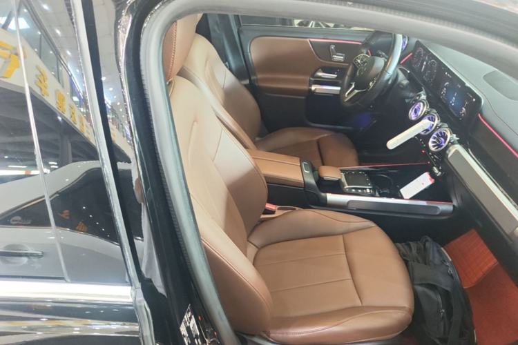 Used Mercedes-Benz GLB 2023 GLB 220 Sport Edition Right Front Seat