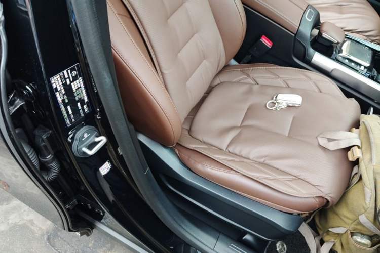 Used Mercedes-Benz GLB 2023 GLB 220 Sport Edition Right Front Seat