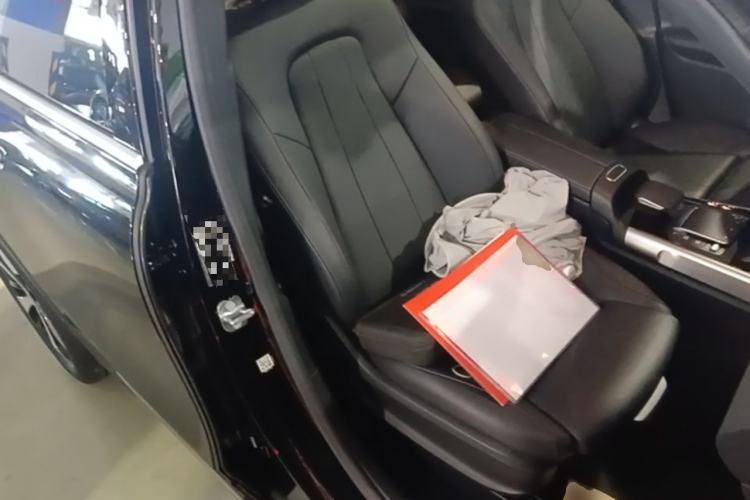 Used Mercedes-Benz GLB 2023 GLB 220 Fashion Model Right Front Seat