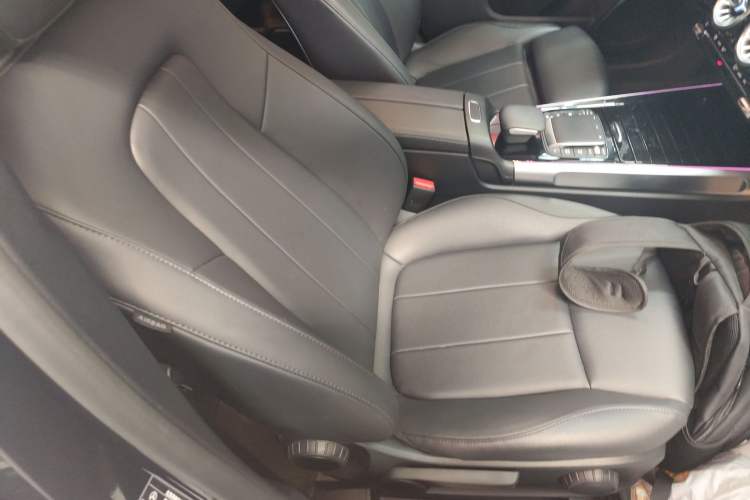 Used Mercedes-Benz GLB 2023 GLB 220 Sport Edition Right Front Seat