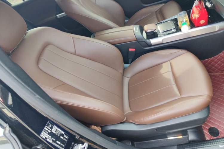 Used Mercedes-Benz GLB 2023 GLB 220 Sport Edition Right Front Seat