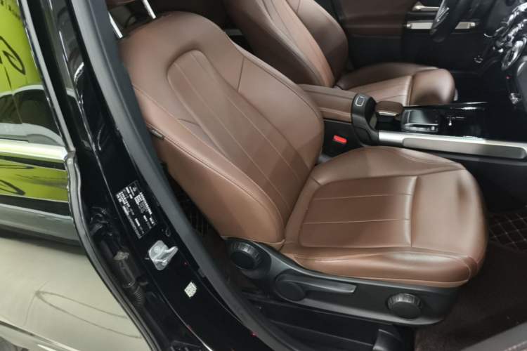 Used Mercedes-Benz GLB 2023 GLB 220 Sport Edition Right Front Seat