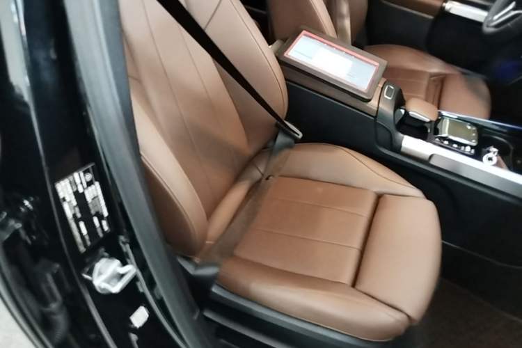 Used Mercedes-Benz GLB 2023 GLB 220 Fashion Model Right Front Seat