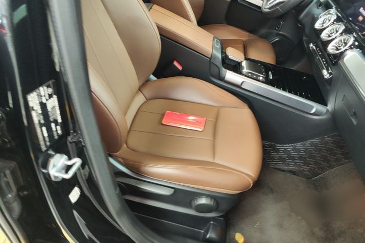 Used Mercedes-Benz GLB 2023 GLB 220 Sport Edition Right Front Seat