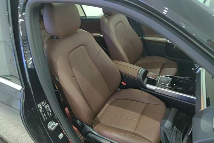 Used Mercedes-Benz GLB 2023 GLB 200 Fashion Model Right Front Seat