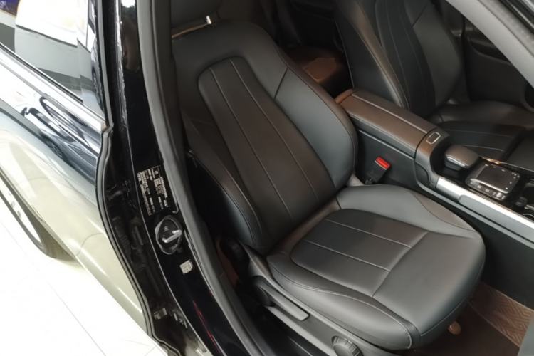 Used Mercedes-Benz GLB 2023 Refresh GLB 200 Fashion Edition Right Front Seat