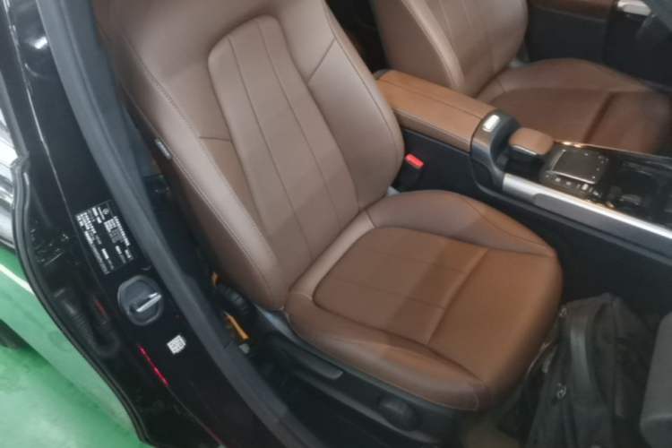 Used Mercedes-Benz GLB 2023 GLB 220 Sport Edition Right Front Seat