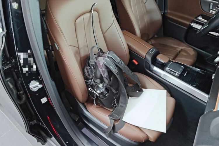 Used Mercedes-Benz GLB 2023 GLB 220 Fashion Model Right Front Seat