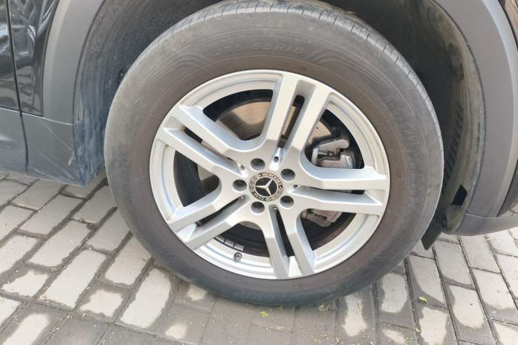Used Mercedes-Benz GLB 2023 GLB 220 Sport Edition Right Front Wheel Hub