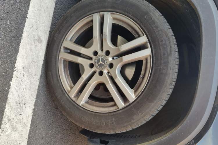 Used Mercedes-Benz GLB 2023 GLB 220 Sport Edition Right Front Wheel Hub