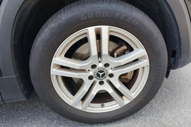 Used Mercedes-Benz GLB 2023 GLB 220 Sport Edition Right Front Wheel Hub