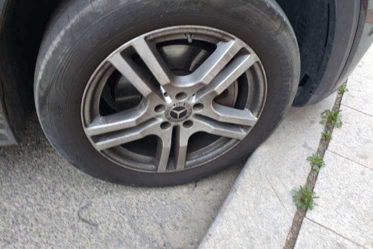 Used Mercedes-Benz GLB 2023 GLB 220 Sport Edition Right Front Wheel Hub