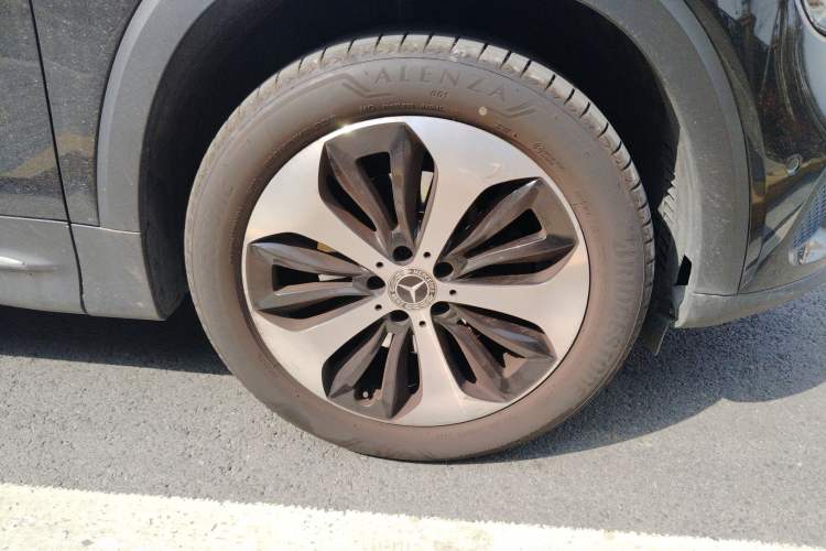 Used Mercedes-Benz GLB 2023 GLB 220 Fashion Model Right Front Wheel Hub