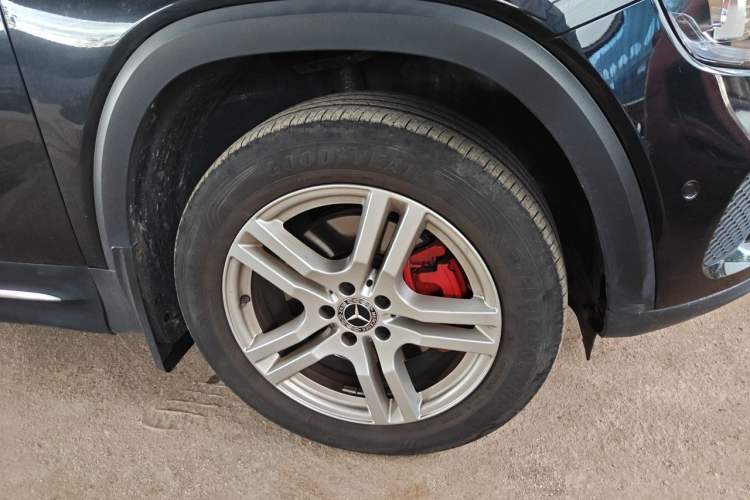 Used Mercedes-Benz GLB 2023 GLB 220 Sport Edition Right Front Wheel Hub