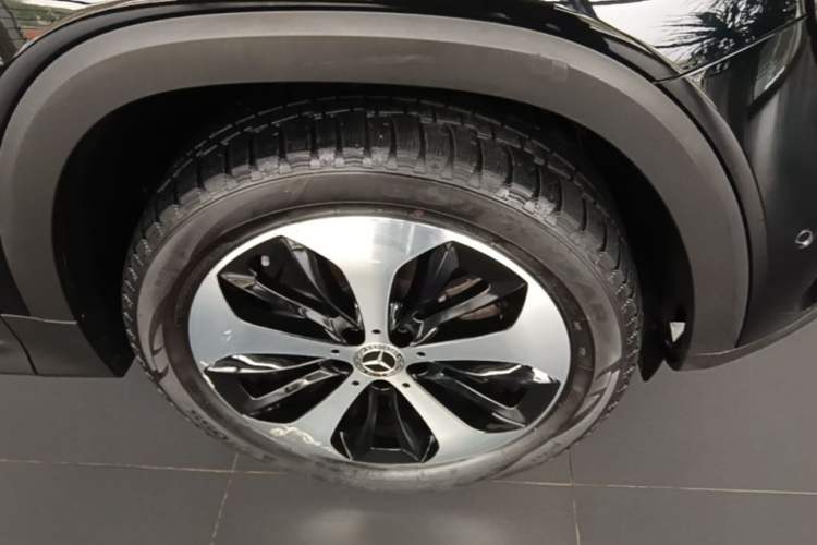 Used Mercedes-Benz GLB 2023 GLB 220 Fashion Model Right Front Wheel Hub
