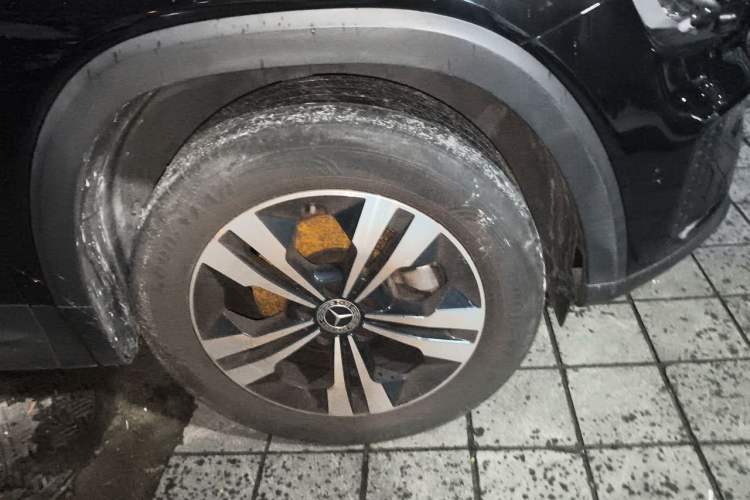 Used Mercedes-Benz GLB 2023 Refreshed GLB 200 Dynamic Edition Right Front Wheel Hub
