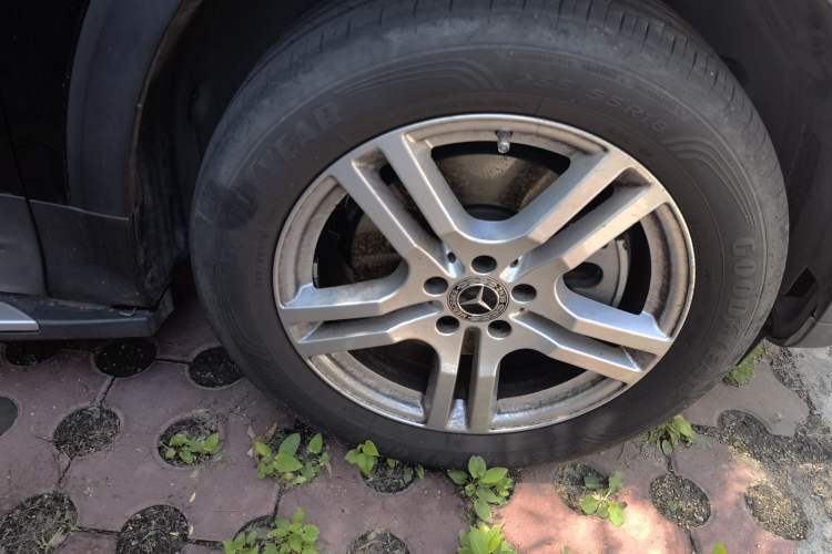 Used Mercedes-Benz GLB 2023 GLB 220 Sport Edition Right Front Wheel Hub