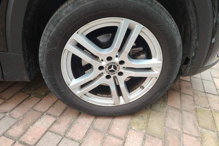 Used Mercedes-Benz GLB 2023 Refreshed GLB 200 Dynamic Edition Right Front Wheel Hub