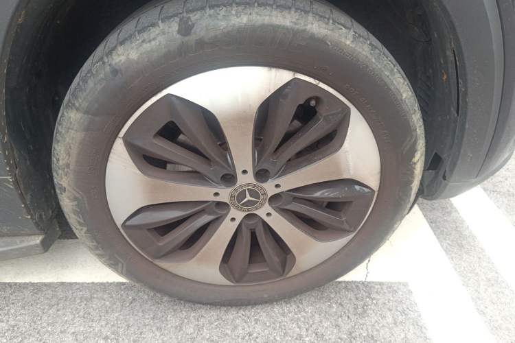 Used Mercedes-Benz GLB 2023 GLB 220 Fashion Model Right Front Wheel Hub