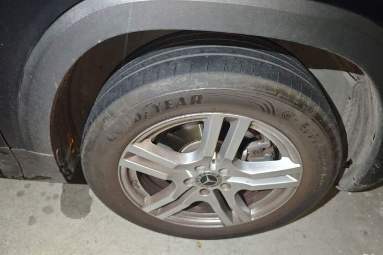 Used Mercedes-Benz GLB 2023 GLB 220 Sport Edition Right Front Wheel Hub