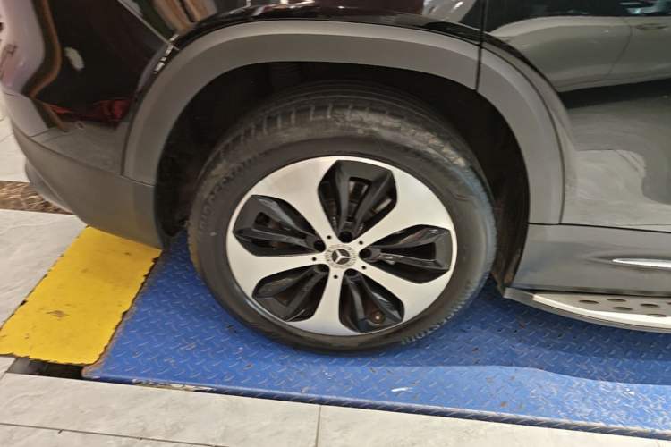 Used Mercedes-Benz GLB 2023 GLB 220 Fashion Model Right Rear Wheel Hub