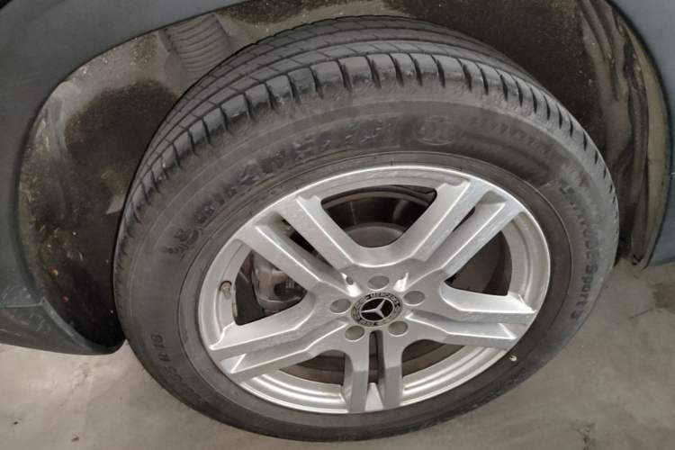 Used Mercedes-Benz GLB 2023 GLB 220 Sport Edition Right Rear Wheel Hub