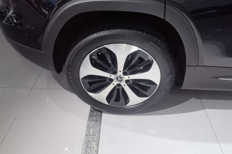Used Mercedes-Benz GLB 2023 GLB 220 Fashion Model Right Rear Wheel Hub