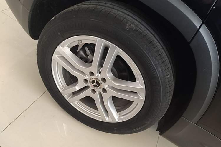 Used Mercedes-Benz GLB 2023 GLB 220 Sport Edition Right Rear Wheel Hub