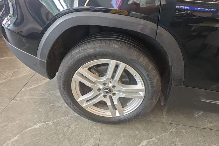 Used Mercedes-Benz GLB 2023 GLB 220 Sport Edition Right Rear Wheel Hub