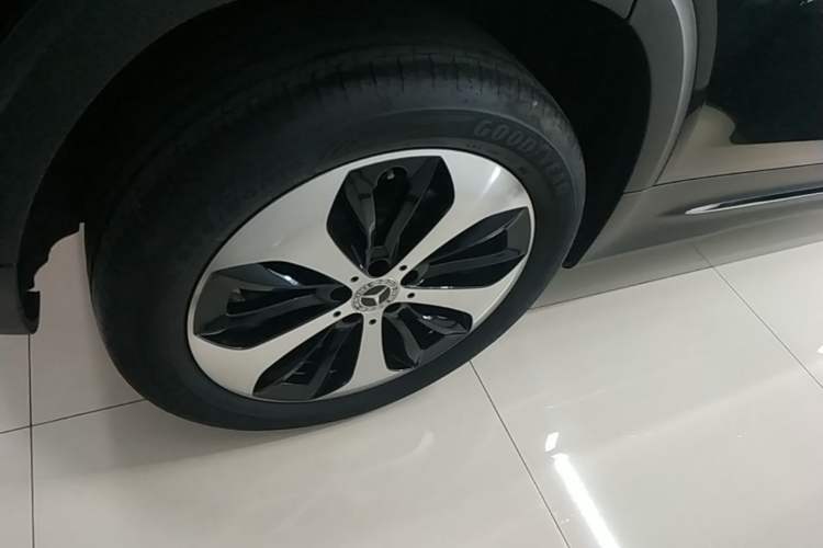 Used Mercedes-Benz GLB 2023 GLB 220 Fashion Model Right Rear Wheel Hub