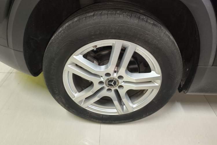 Used Mercedes-Benz GLB 2023 GLB 220 Sport Edition Right Rear Wheel Hub
