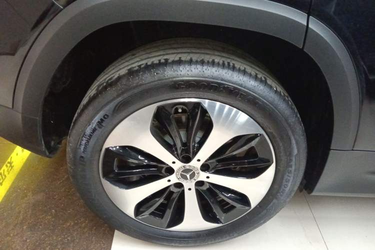 Used Mercedes-Benz GLB 2023 GLB 220 Fashion Model Right Rear Wheel Hub