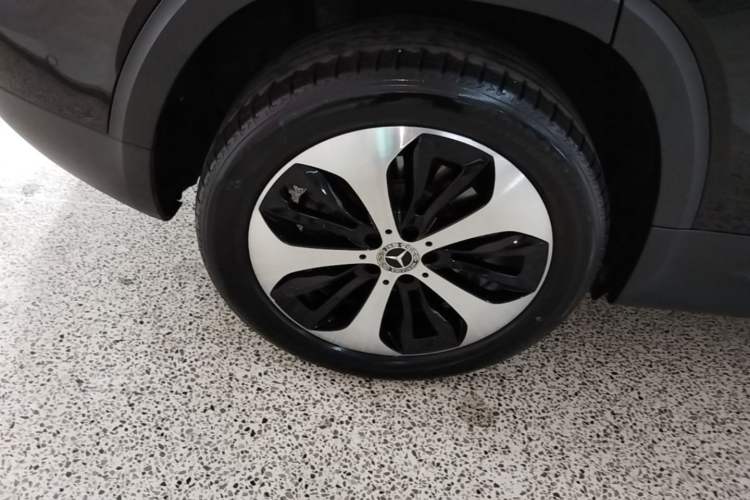 Used Mercedes-Benz GLB 2023 GLB 220 Fashion Model Right Rear Wheel Hub