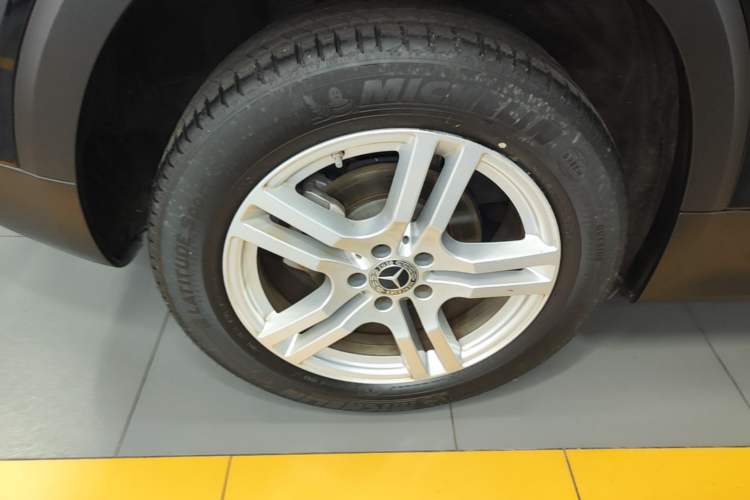 Used Mercedes-Benz GLB 2023 GLB 220 Sport Edition Right Rear Wheel Hub