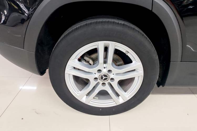 Used Mercedes-Benz GLB 2023 GLB 220 Sport Edition Right Rear Wheel Hub