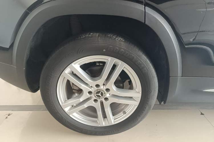 Used Mercedes-Benz GLB 2023 Refreshed GLB 200 Dynamic Edition Right Rear Wheel Hub