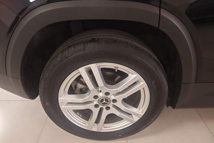 Used Mercedes-Benz GLB 2023 GLB 220 Sport Edition Right Rear Wheel Hub