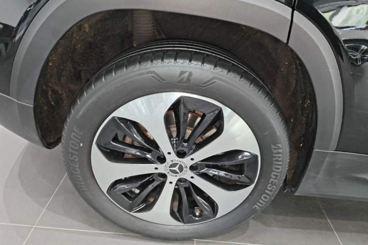 Used Mercedes-Benz GLB 2023 GLB 220 Fashion Model Right Rear Wheel Hub