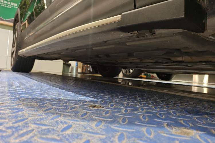 Used Mercedes-Benz GLB 2023 GLB 220 Fashion Model Right Side Sill