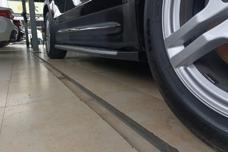Used Mercedes-Benz GLB 2023 GLB 220 Sport Edition Right Side Sill