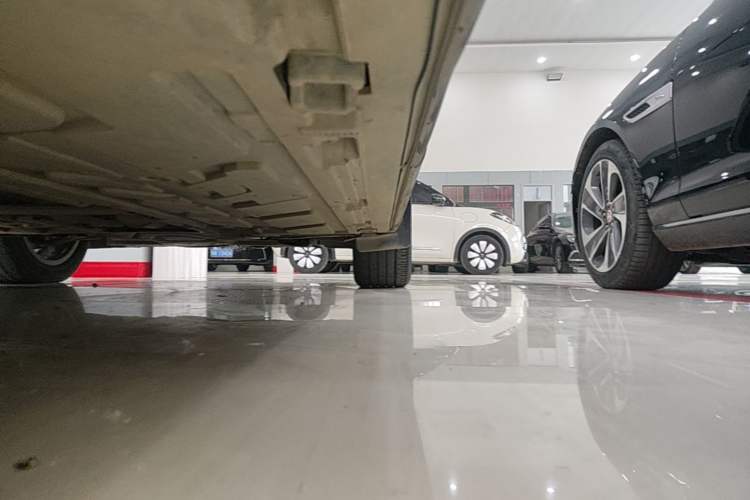 Used Mercedes-Benz GLB 2023 GLB 200 Dynamic Edition Right Side Sill