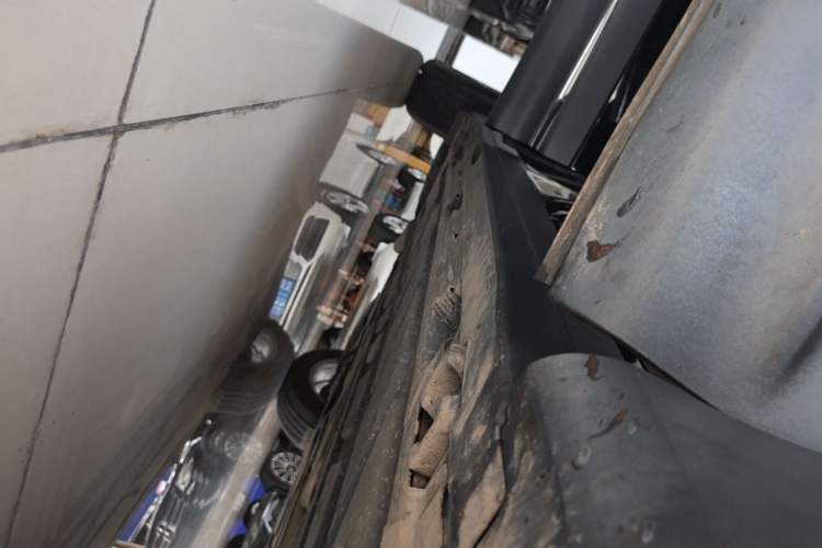 Used Mercedes-Benz GLB 2023 GLB 220 Sport Edition Right Side Sill