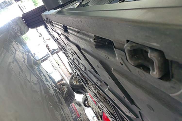 Used Mercedes-Benz GLB 2023 GLB 220 Sport Edition Right Side Sill