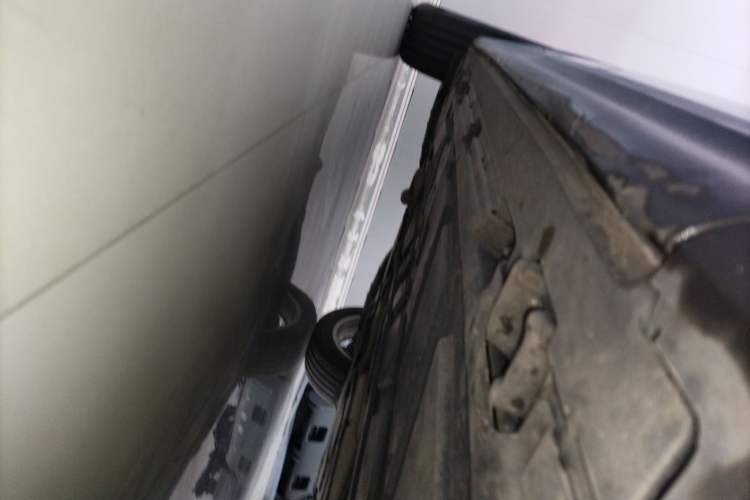 Used Mercedes-Benz GLB 2023 Refreshed GLB 200 Dynamic Edition Right Side Sill