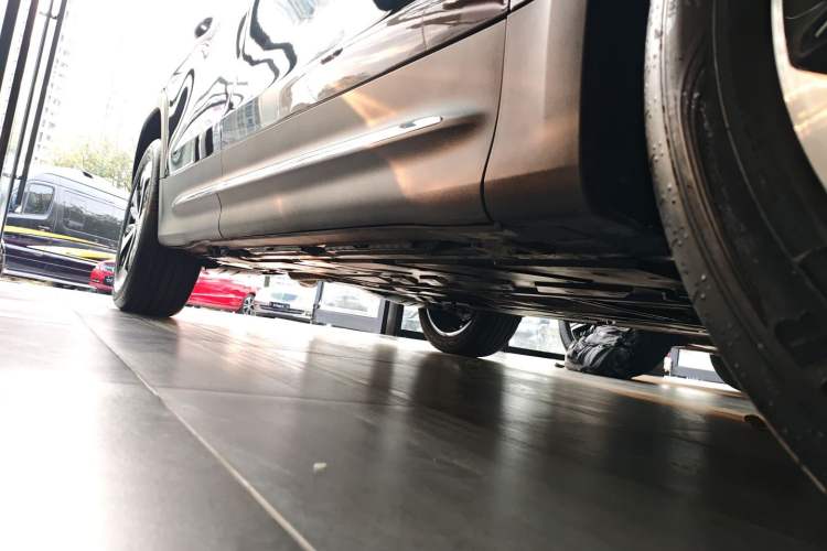 Used Mercedes-Benz GLB 2023 GLB 220 Fashion Model Right Side Sill
